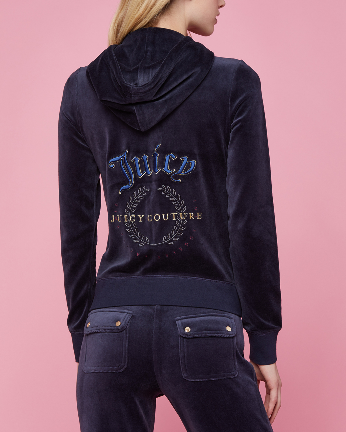 Велюровое худи. Juicy Couture синяя кофта велюровая оригинал. Худи велюр Love Republic. НМ толстовка велюровая divided. Велюровая толстовка OSTIN С капюшоном.